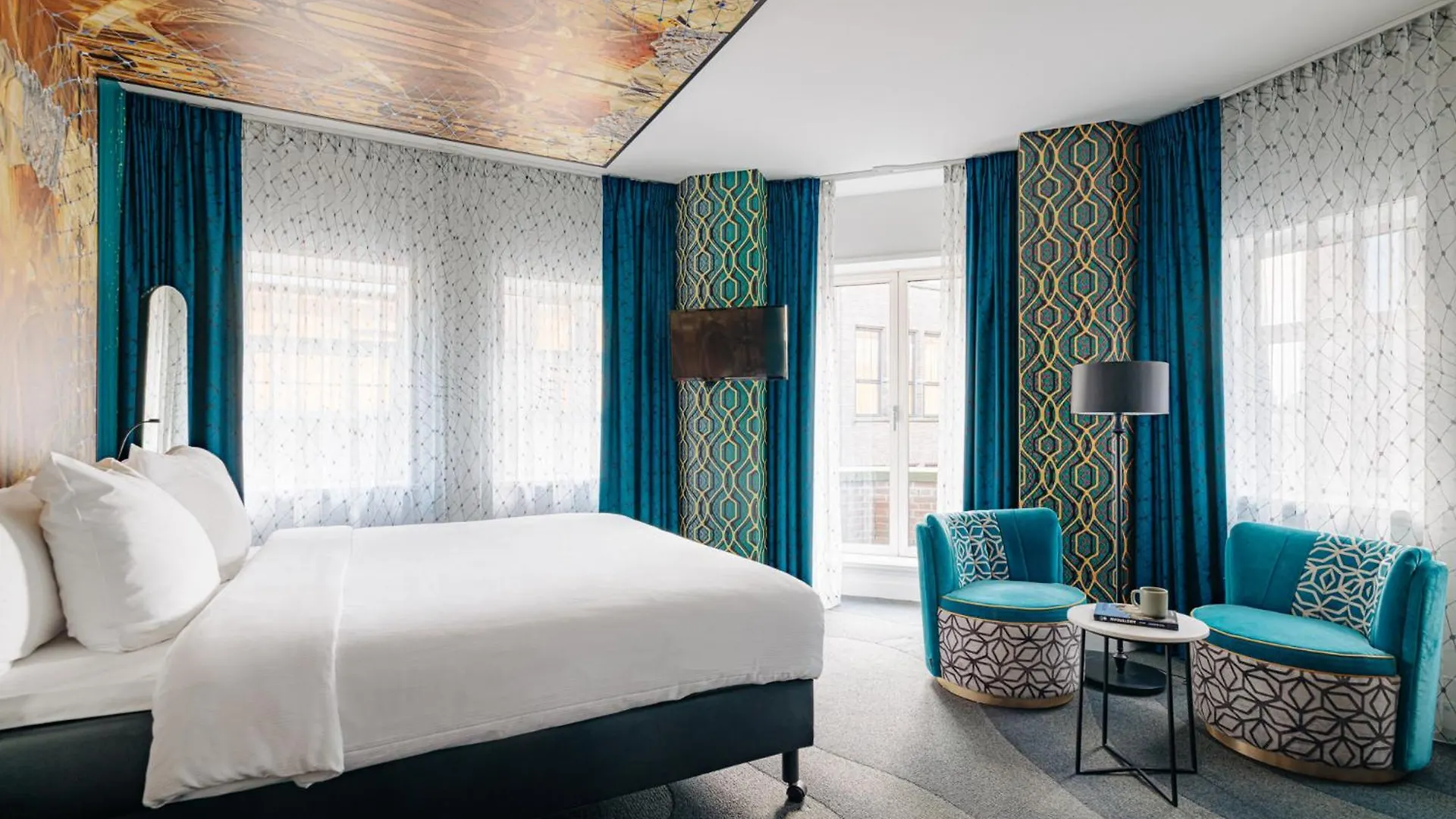 Eden Hotel Amsterdam 4*,