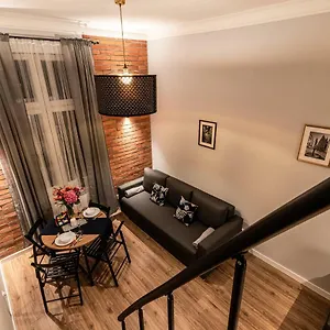 Lubomirskiego 23 - Great Location, 10 Min To Main Square By Foot, Right Next To Main Rail And Bus Station , Krakov Polsko
