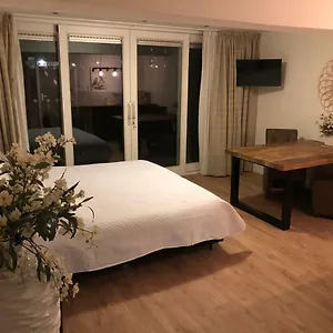 Homestay Garden And Economy, Amsterdam